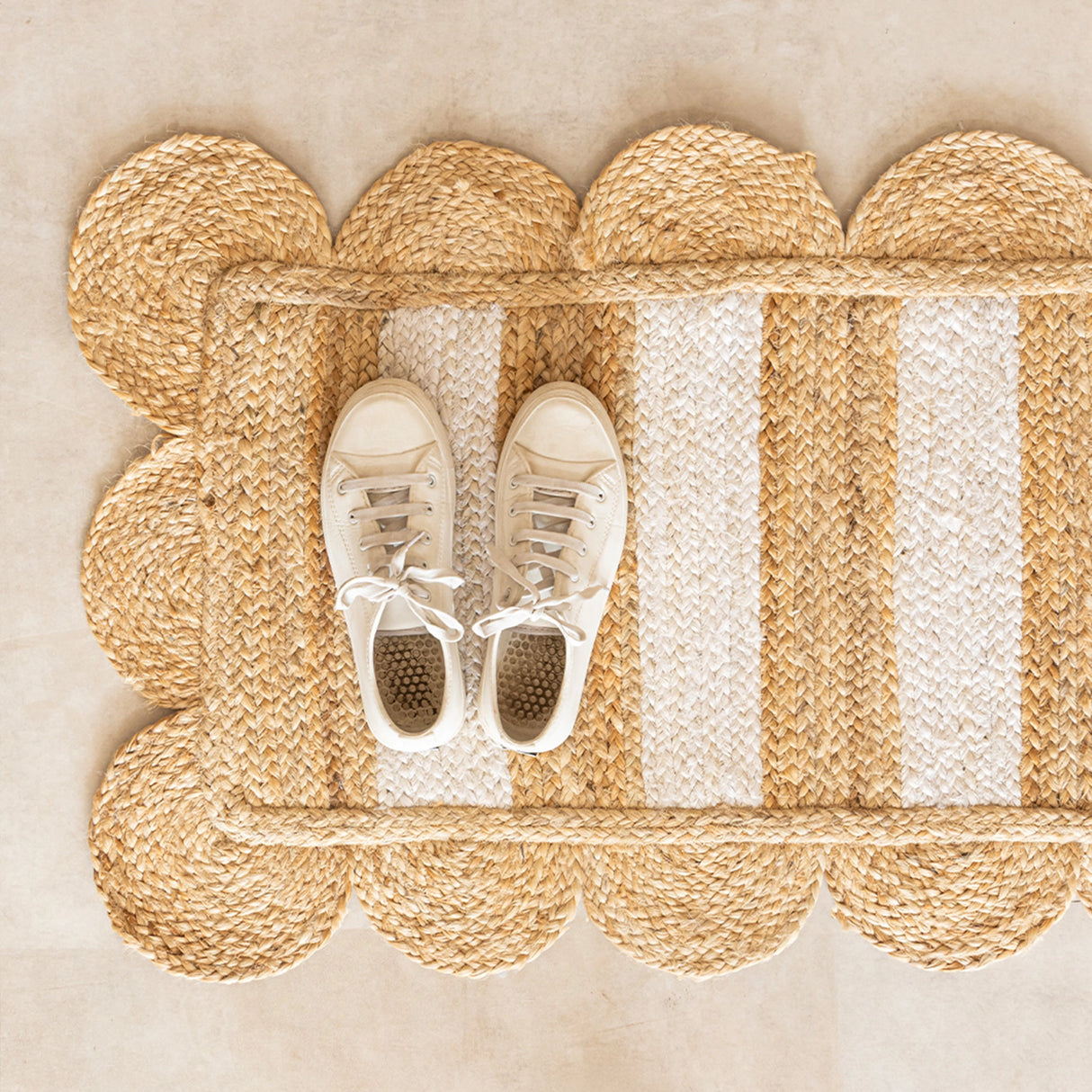 Scalloped Stripe Jute Area Rug - Rectangular