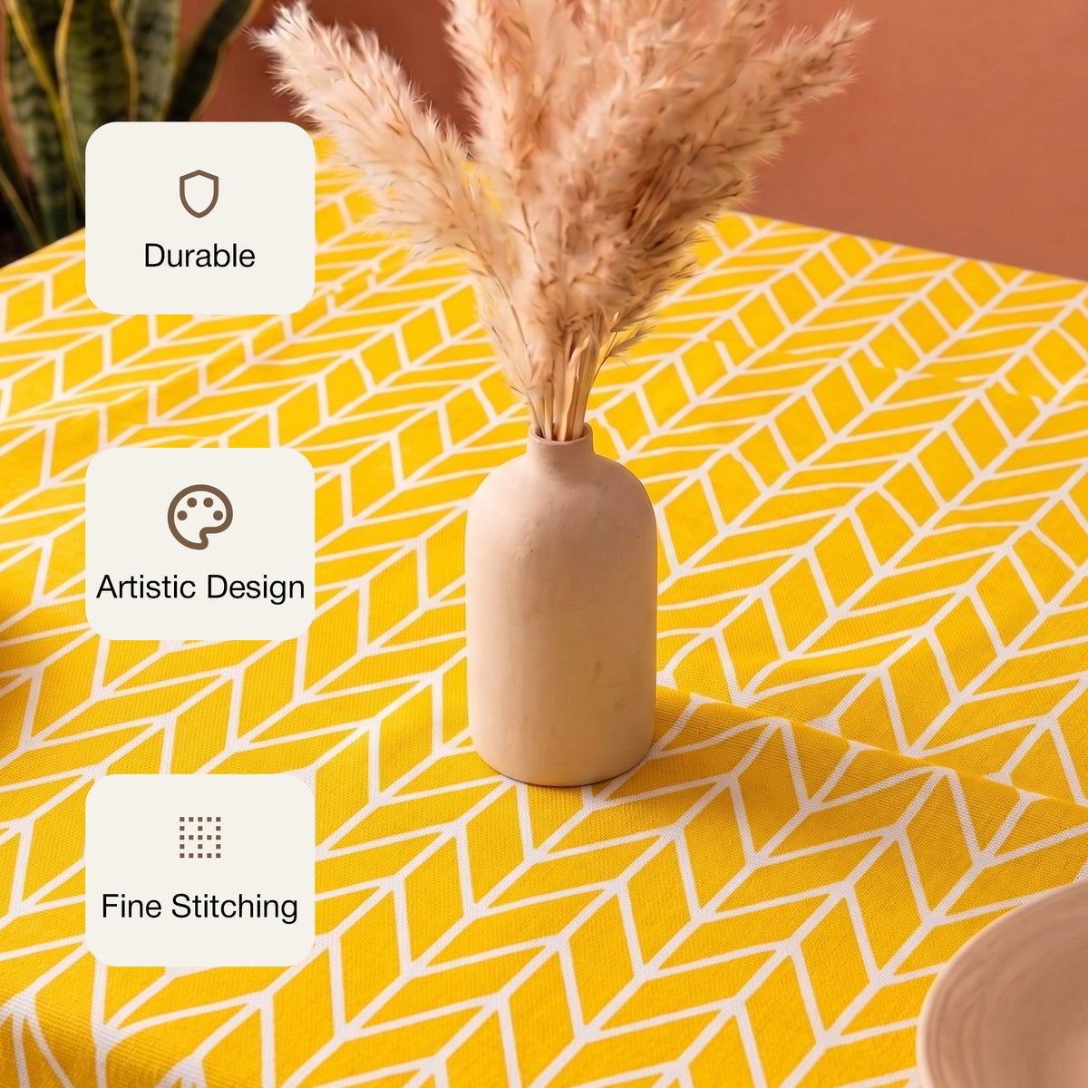 Imprimer Handpicked Aztec - Table Cover (Yellow Arrow)