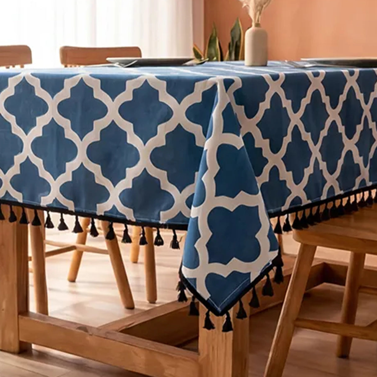 Imprimer Handpicked Quatrefoil - Table Cover (Blue)