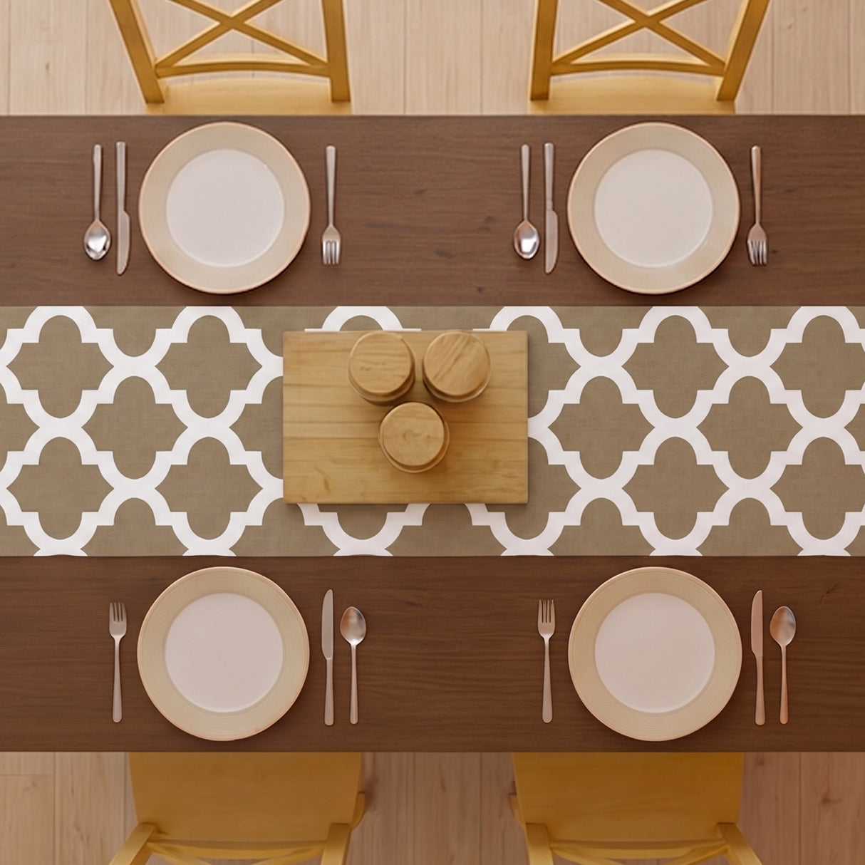 Imprimer Quatrefoil - Printed Dining Table Runner (Grey)