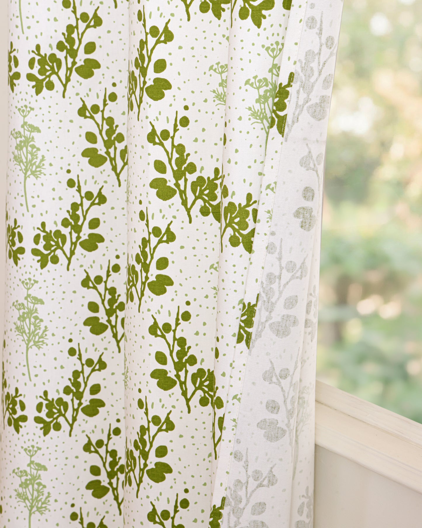 White Floral Botanic Hush Eyelet Printed duck Curtain