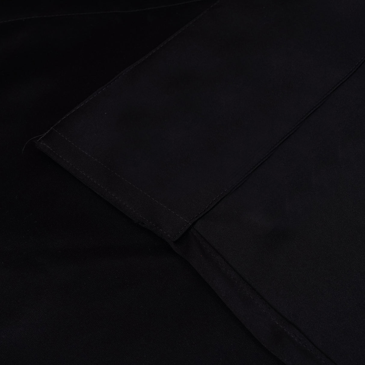 Solid Curtain