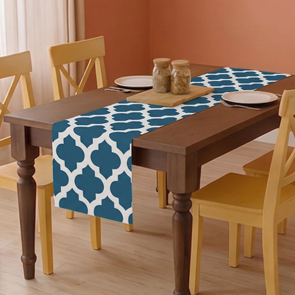 Imprimer Quatrefoil - Printed Table Runner (Blue)