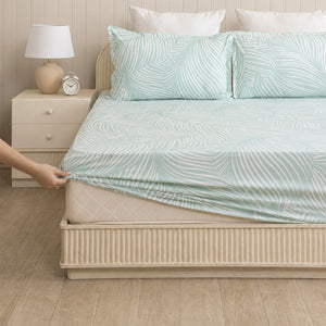 Mint Green Feather - Fitted Sheet (Mint Green & White)
