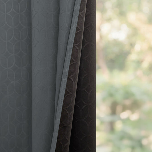 Grey Solid Eyelet CurtainGrey Solid Eyelet Curtain