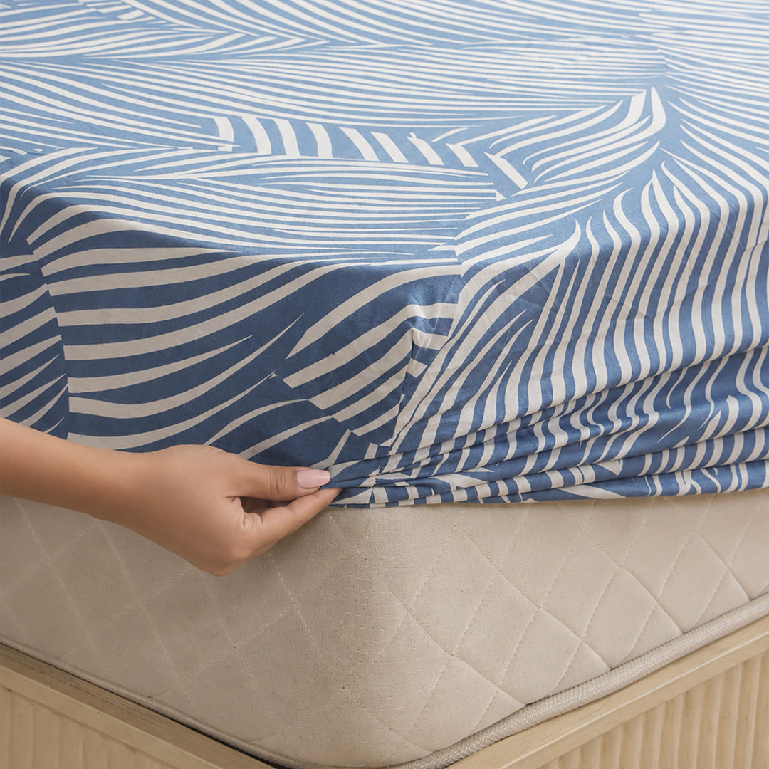 Blue Feather - Fitted Sheet (White & Blue)