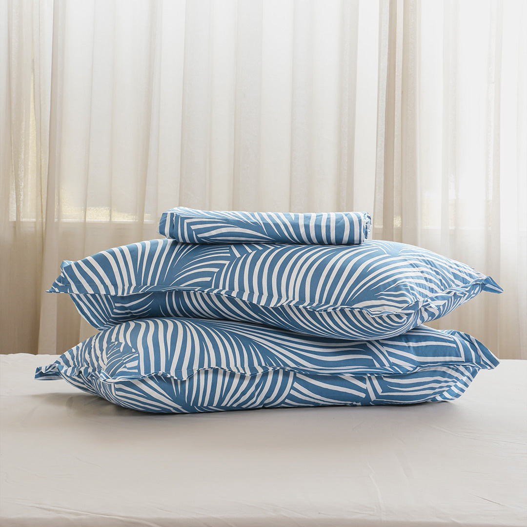 Blue Feather - Fitted Sheet (White & Blue)