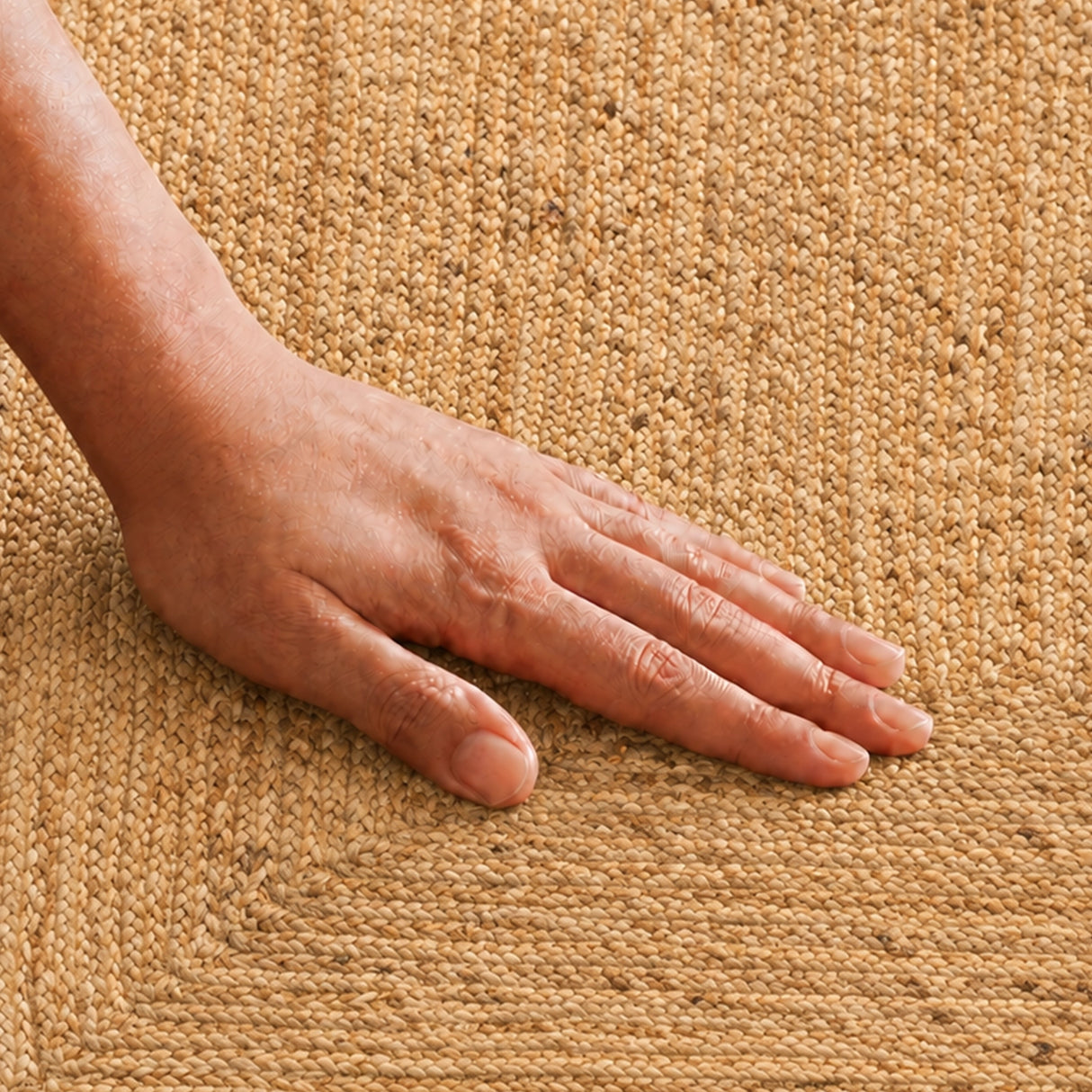Natural Scalloped Jute Area Rug - Rectangular