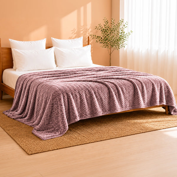 Fort Mellow - Wave Plush Blanket (Pink)