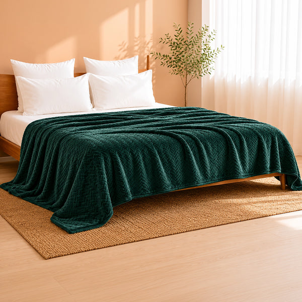 Fort Mellow - Wave Plush Blanket (Emerald Green)