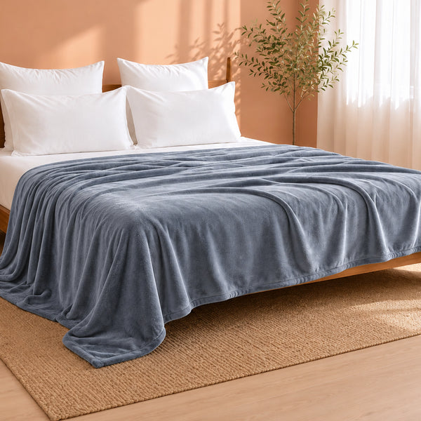 Fort Mellow - Solid Plush Blanket (Frost Blue)