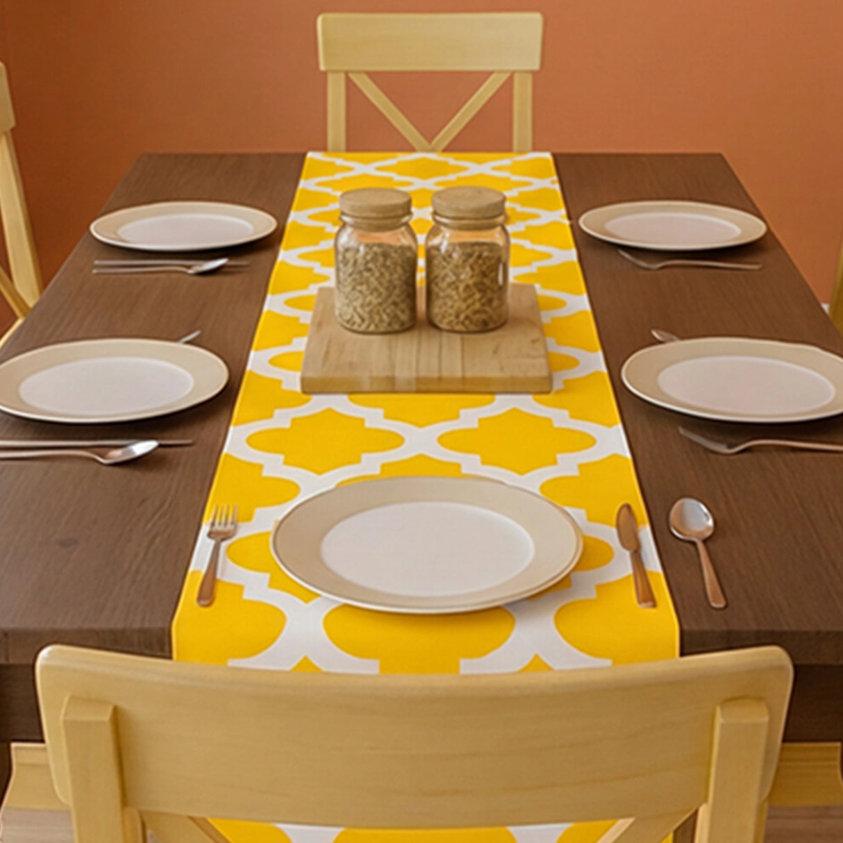 Imprimer Quatrefoil - Printed Dining Table Runner (Yellow)