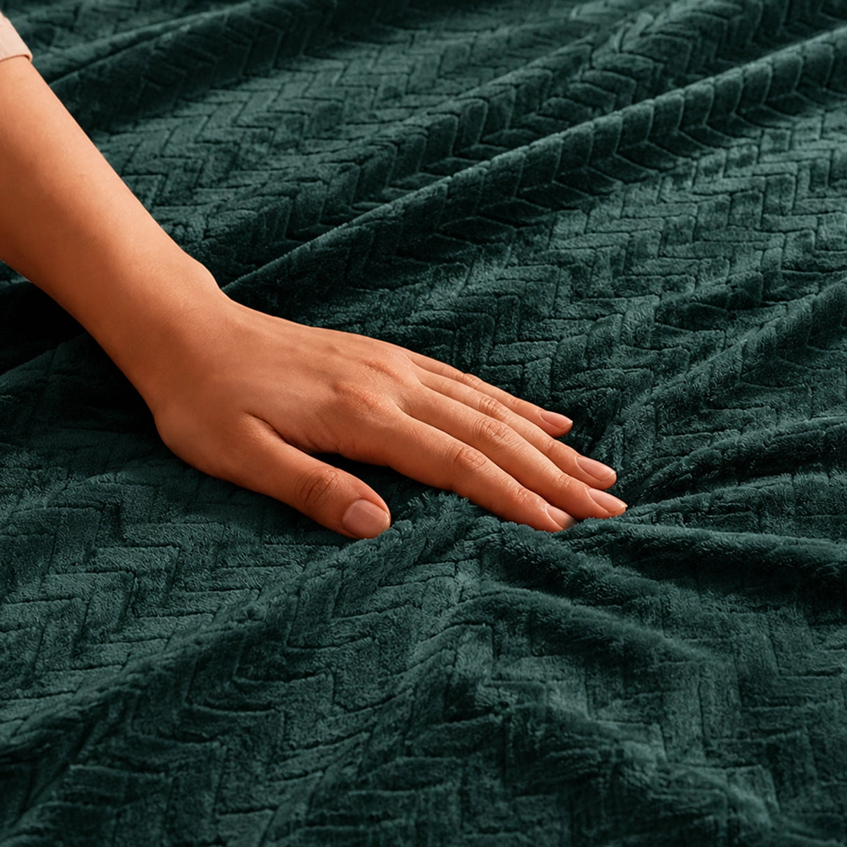 Fort Mellow - Wave Plush Blanket (Emerald Green)