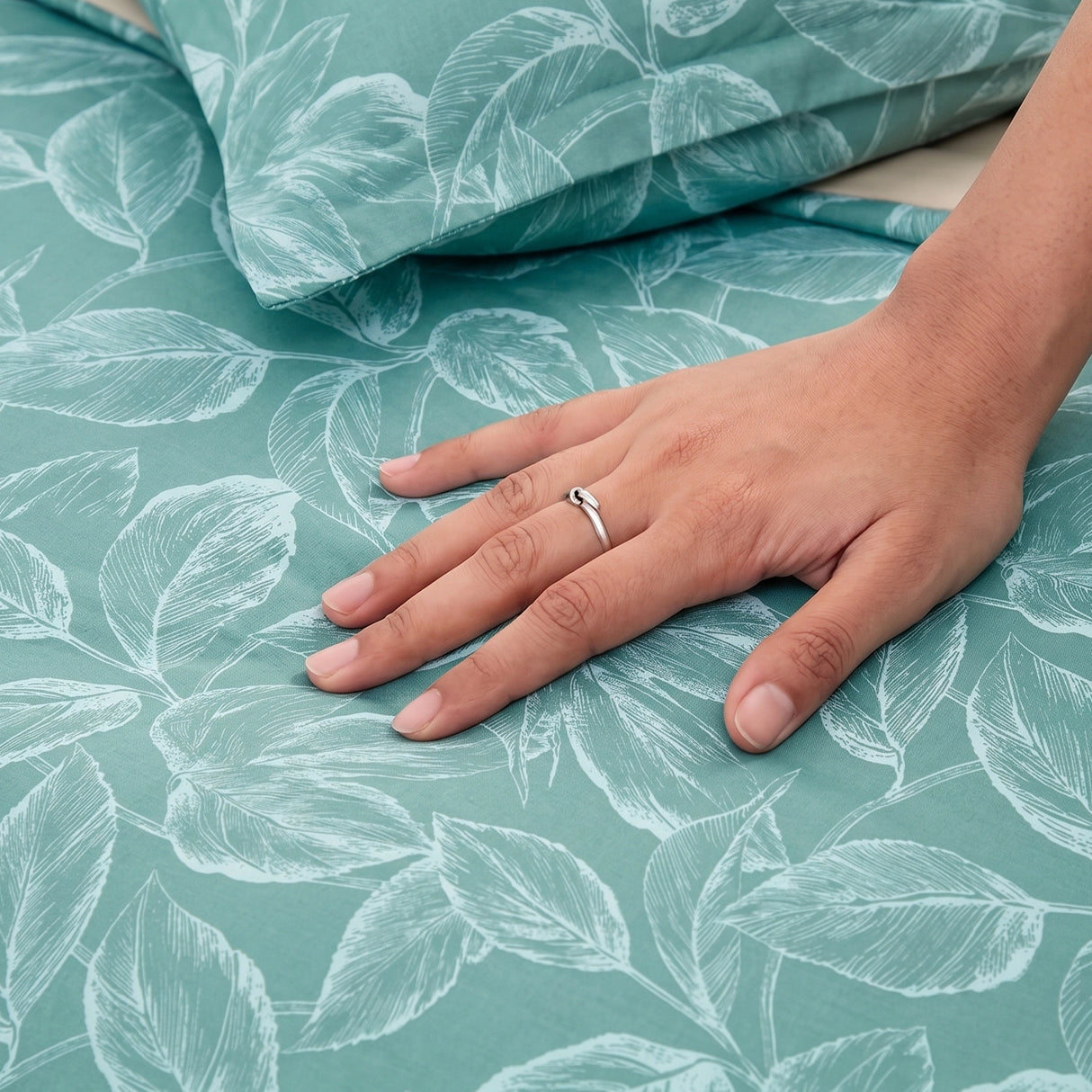 Imprimer Lilac - Leaf Printed Duvet Cover (Aqua Blue)