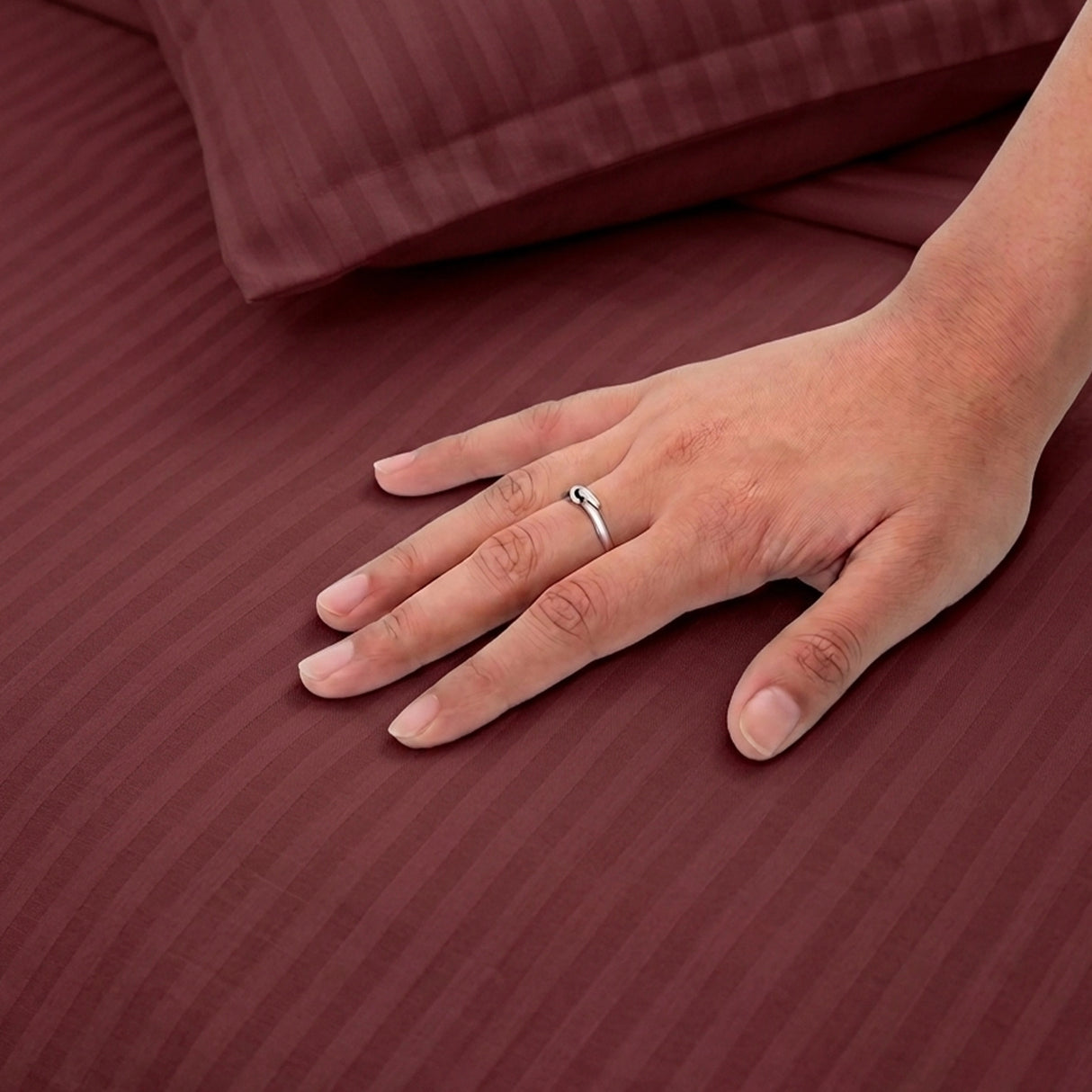Breton Mellow - Satin Striped Duvet Cover (Maroon)