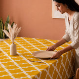 Imprimer Handpicked Quatrefoil - Table Cover (Yellow)