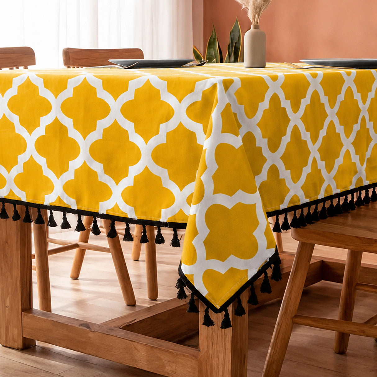 Imprimer Handpicked Quatrefoil - Table Cover (Yellow)