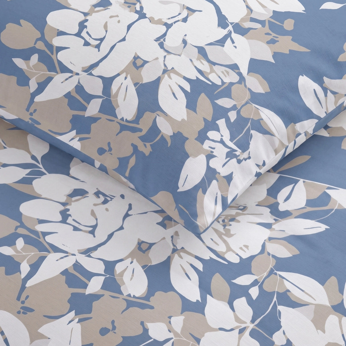 Blossom Haze - Floral Duvet Cover (Blue)