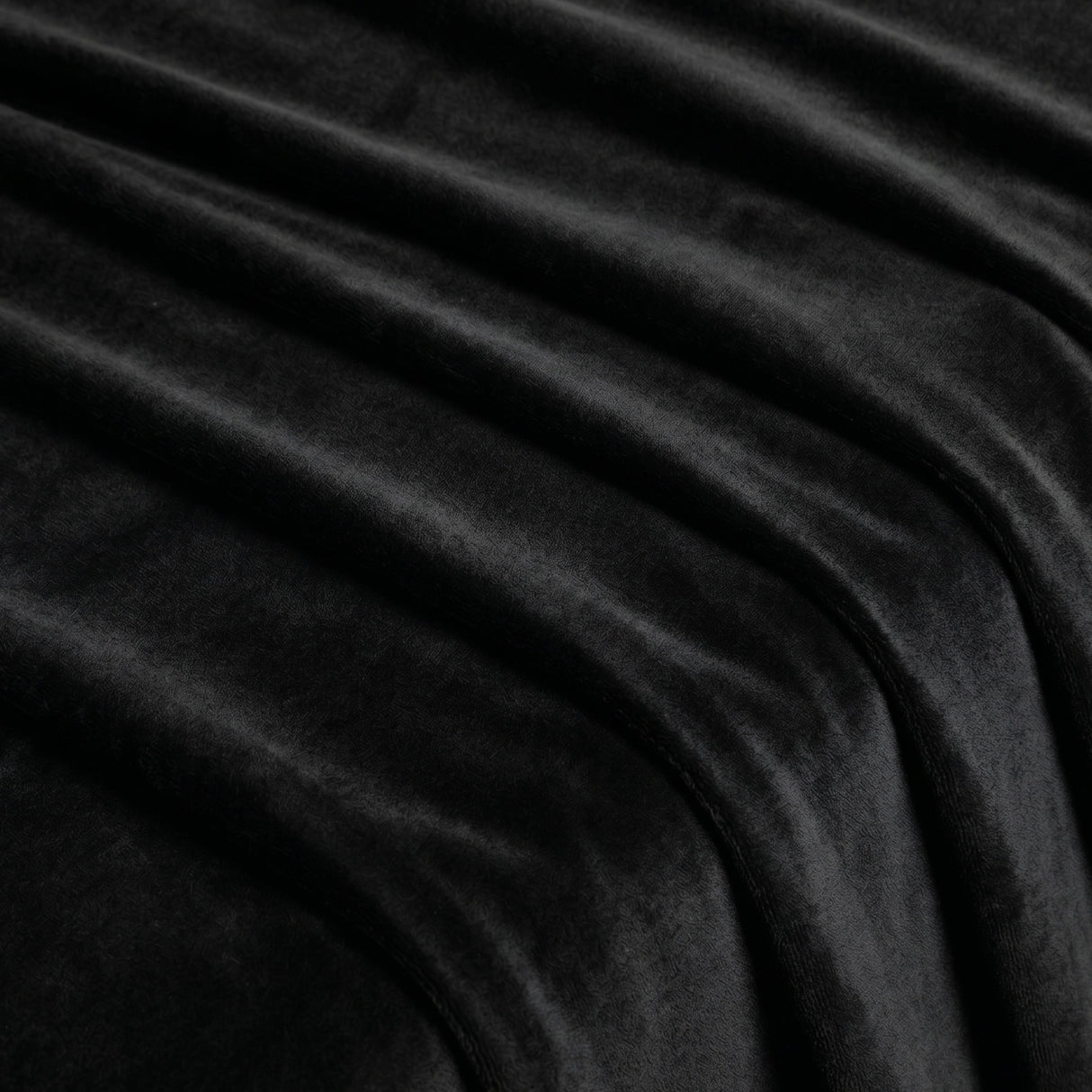 Fort Royal - Rod Pocket Velvet Curtain (Black)