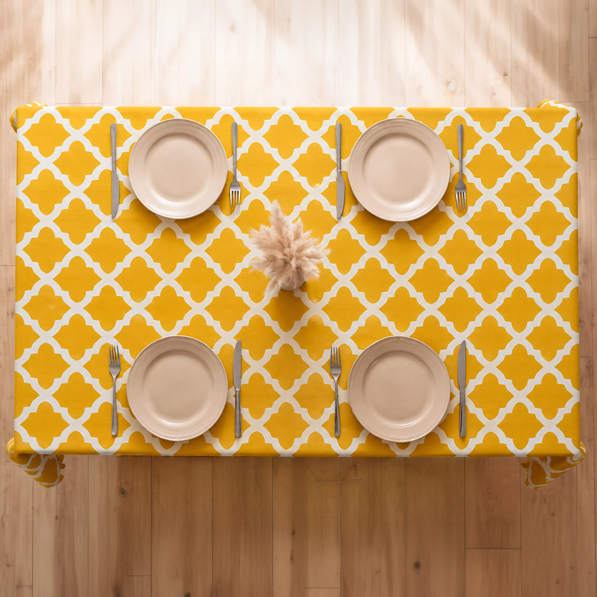 Imprimer Quatrefoil - Printed Dining Table Cover (Yellow)