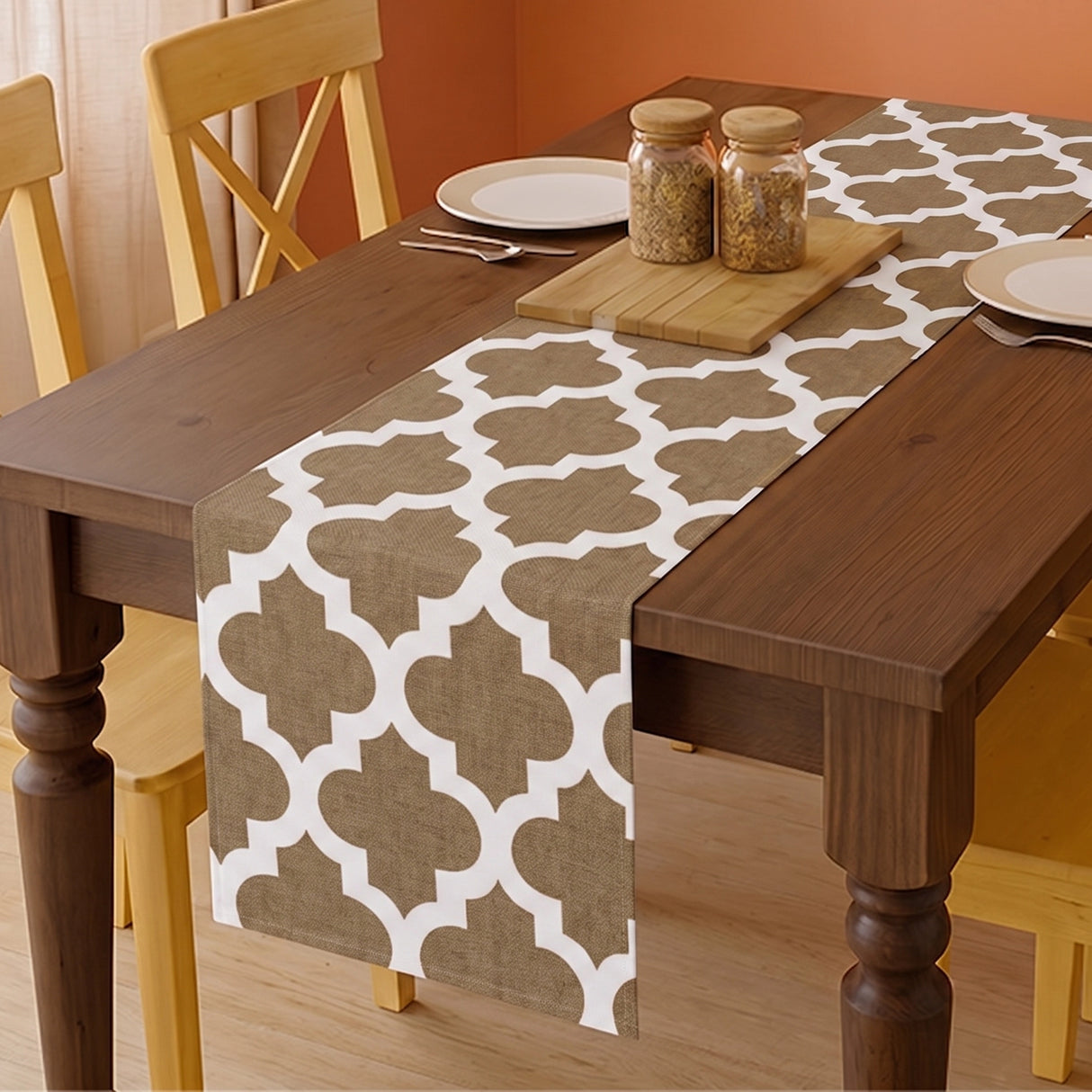 Imprimer Quatrefoil - Printed Dining Table Runner (Grey)