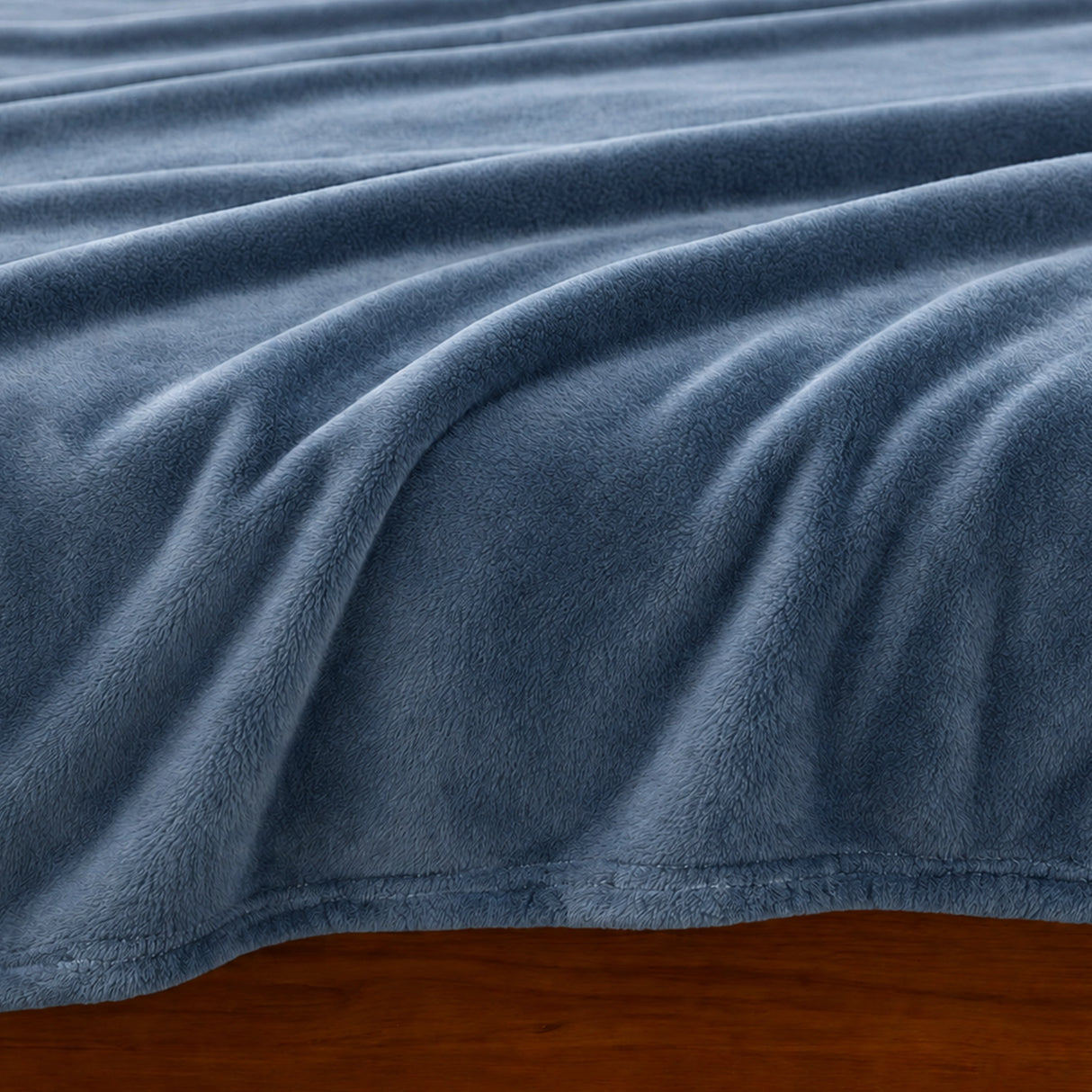 Fort Mellow - Solid Plush Blanket (Frost Blue)