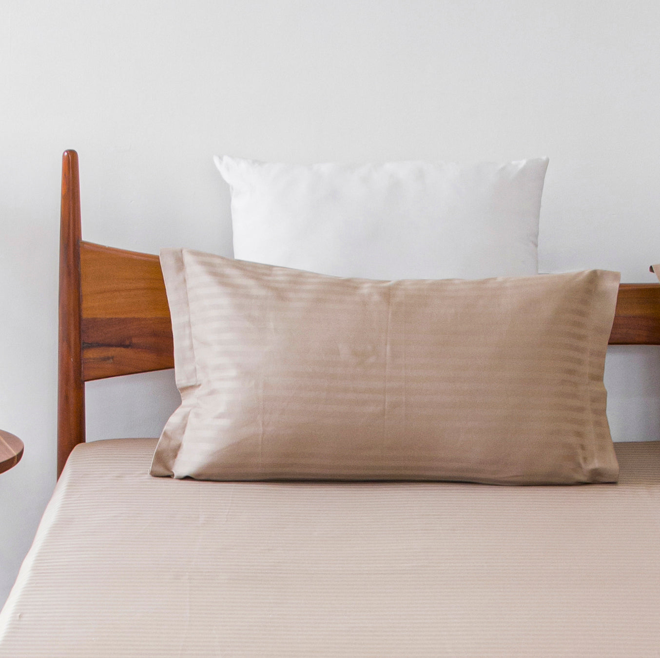 Breton Drowsy - Pillow Cover ( Bedsheet Not Included )