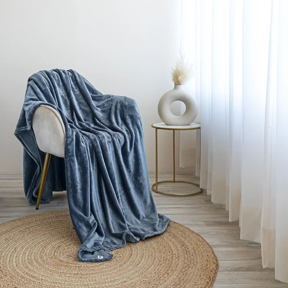 Frost Blue Flannel Plush Blanket HomeMonde Lifestyle